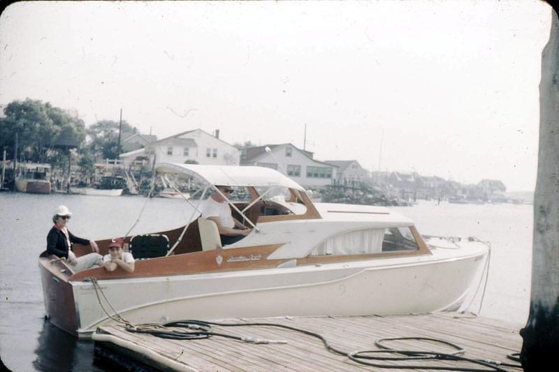 1960_04_Boat0000.JPG